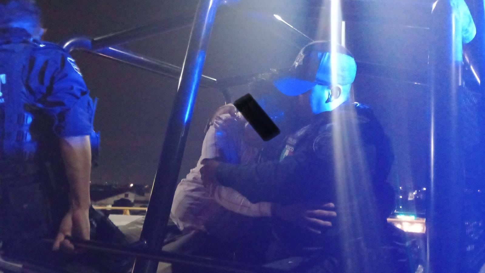 Policía de Chiautempan pone a salvo a un hombre